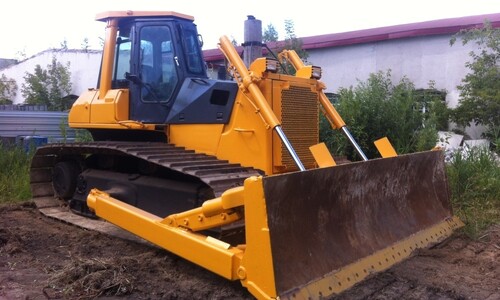 Бульдозер Komatsu D65P-12