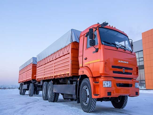 Аренда бортового автомобиля КамАЗ 689011 с прицепом СЗАП-8305/030