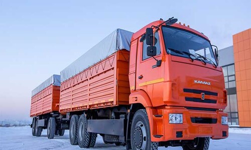 Аренда бортового автомобиля КамАЗ 689011 с прицепом СЗАП-8305/030
